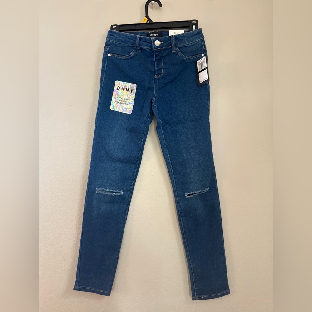 Girls Jeans Size 14 Blue Skinny Stretch Denim Distressed NWT” DKNY mtp(13)